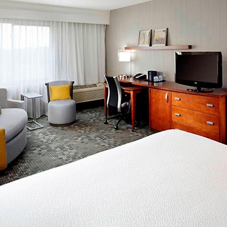 Courtyard By Marriott Akron Stow Exterior foto