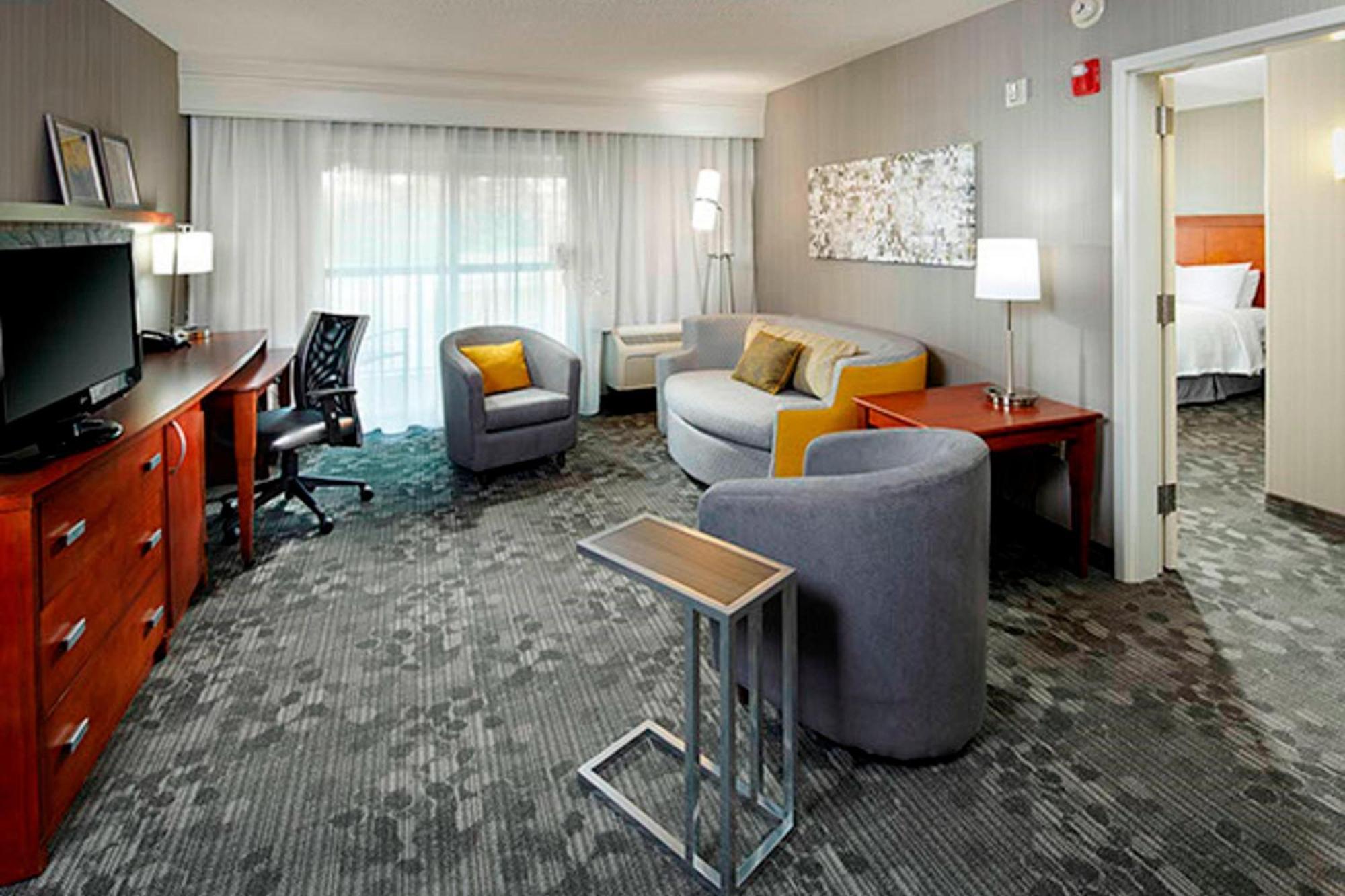 Courtyard By Marriott Akron Stow Exterior foto