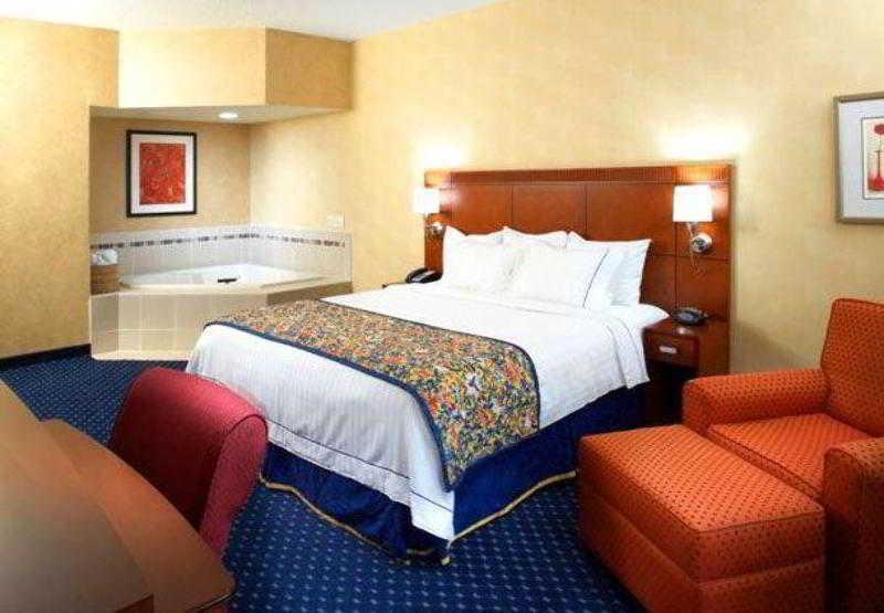 Courtyard By Marriott Akron Stow Cameră foto